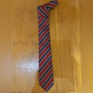 Classic Striped Men's Tie in Red and Navy